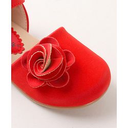 Cute Walk by Babyhug Bellies With Buckle Closure & Floral Applique - Red