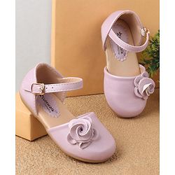 Cute Walk by Babyhug Bellies With Buckle Closure & Floral Applique - Red