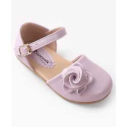 Cute Walk by Babyhug Bellies With Buckle Closure & Floral Applique - Red