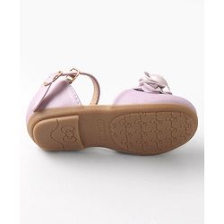 Cute Walk by Babyhug Bellies With Buckle Closure & Floral Applique - Red