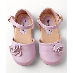 Cute Walk by Babyhug Bellies With Buckle Closure & Floral Applique - Red