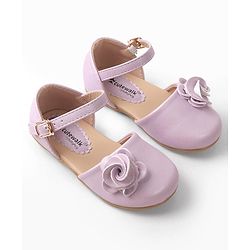 Cute Walk by Babyhug Bellies With Buckle Closure & Floral Applique - Red