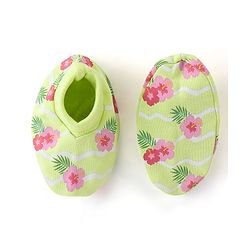 Babyhug 100%  Cotton Cap Mittens And Booties Floral Print -  Green