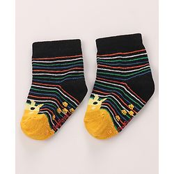 Cutewalk by Babyhug Cotton Anti-Bacterial Anti-Skid Ankle Length Striped & Giraffe Design Socks Pack of 3 - Yellow & Grey