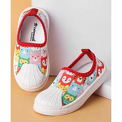 Cute Walk by Babyhug Slip On Casual Shoes with Jungle Animal Design - Red & White