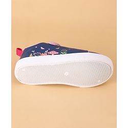 Cute Walk by Babyhug Velcro Closure Casual Shoes - Blue