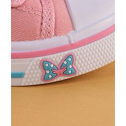Cute Walk by Babyhug Velcro Closure Casual Shoes Heart Applique - Pink