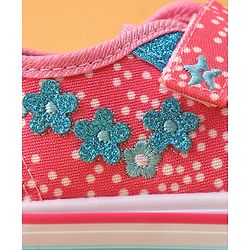 Cute Walk by Babyhug Double Velcro Closure with Floral Detailing Casual Shoes - Pink