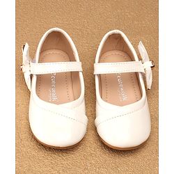 Cute Walk by Babyhug Velcro Closure Bellies with Bow Applique - White