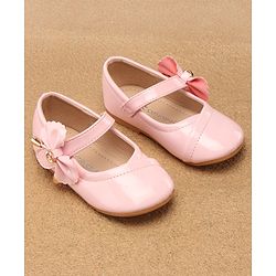 Cute Walk by Babyhug Velcro Closure Bellies with Bow Applique - White
