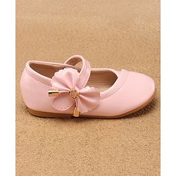 Cute Walk by Babyhug Velcro Closure Bellies with Bow Applique - White