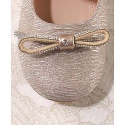 Cute Walk by Babyhug Bellies with Velcro Closure with Bow Applique - Golden