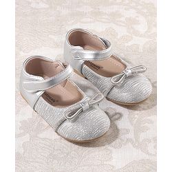 Cute Walk by Babyhug Bellies with Velcro Closure with Bow Applique - Golden