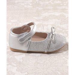Cute Walk by Babyhug Bellies with Velcro Closure with Bow Applique - Golden