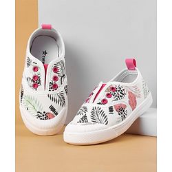 Cute Walk by Babyhug Slip On Style Casual Shoes Leaf Print - White