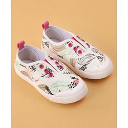 Cute Walk by Babyhug Slip On Style Casual Shoes Leaf Print - White