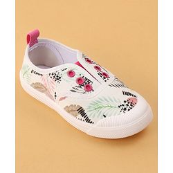 Cute Walk by Babyhug Slip On Style Casual Shoes Leaf Print - White