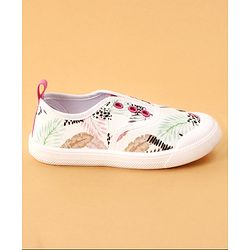 Cute Walk by Babyhug Slip On Style Casual Shoes Leaf Print - White