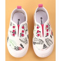 Cute Walk by Babyhug Slip On Style Casual Shoes Leaf Print - White