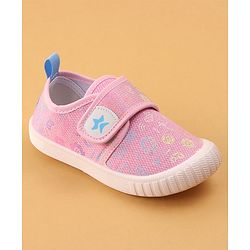 Cute Walk by Babyhug Casual Shoes with Velcro Trophy Print - Pink