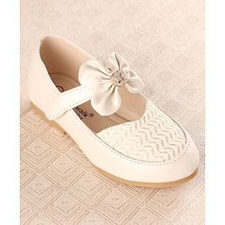 Cute Walk by Babyhug Slip On Bellies with Bow Applique - Beige