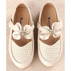 Cute Walk by Babyhug Slip On Bellies with Bow Applique - Beige
