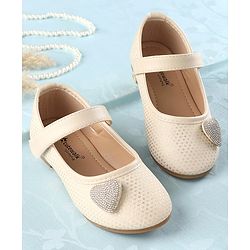 Cute Walk by Babyhug Velcro Closure Bellies with Heart Applique - Beige