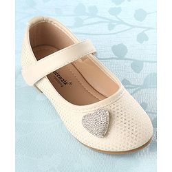 Cute Walk by Babyhug Velcro Closure Bellies with Heart Applique - Beige