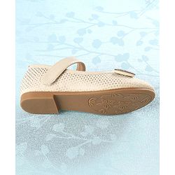 Cute Walk by Babyhug Velcro Closure Bellies with Heart Applique - Beige