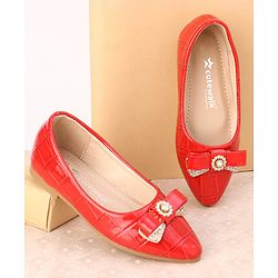 Cute Walk by Babyhug Slip On Bellies with Bow - Beige