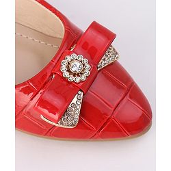 Cute Walk by Babyhug Slip On Bellies with Bow - Beige