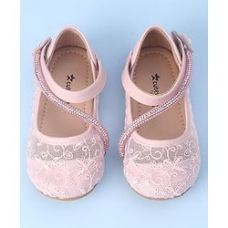 Cute Walk by Babyhug Bellies with Velcro Closure and Stud Applique - Pink