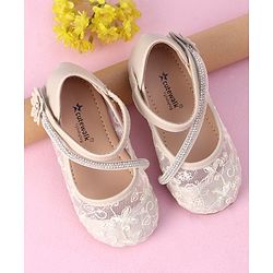Cute Walk by Babyhug Bellies with Velcro Closure and Stud Applique - Pink