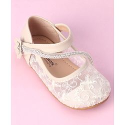 Cute Walk by Babyhug Bellies with Velcro Closure and Stud Applique - Pink