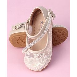 Cute Walk by Babyhug Bellies with Velcro Closure and Stud Applique - Pink