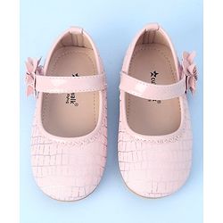 Cute Walk by Babyhug Velcro Closure Bellies with Floral Applique & Checked Pattern - Pink