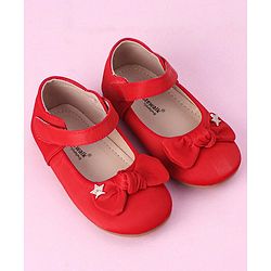 Cute Walk by Babyhug Bellies with Velcro Closure & Bow Applique - Red