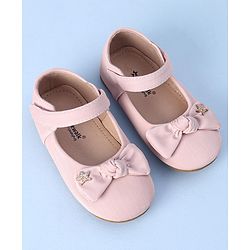 Cute Walk by Babyhug Bellies with Velcro Closure & Bow Applique - Fuchsia