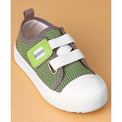 Cute Walk by Babyhug Casual Shoes With Velcro Closure  - Green