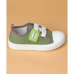 Cute Walk by Babyhug Casual Shoes With Velcro Closure  - Green