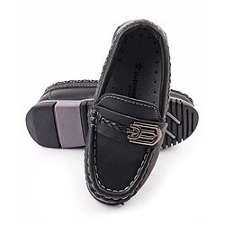 Cute Walk by Babyhug Slip On Solid Formal & Partywear Shoes with Chain Applique - Black