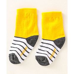 Cute Walk by Babyhug Anti Bacterial Ankle Length Non Terry Socks Strips Pack of 7  - Red Blue & White