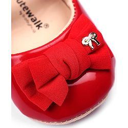 Cute Walk by Babyhug Booties with strap and Bow Applique - Red