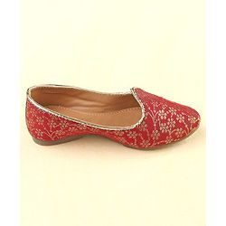 Cute Walk by Babyhug Slip On Embroidered Mojaris - Maroon
