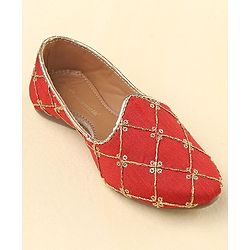 Cute Walk by Babyhug Ethnic Wear Mojaris - Maroon