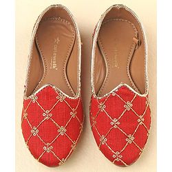 Cute Walk by Babyhug Ethnic Wear Mojaris - Maroon