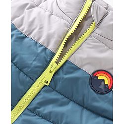 Babyhug Woven Full Sleeves Hooded Jacket Mountain Badge - Green & Grey