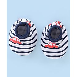 Babyhug 100% Cotton Interlock Knit Cap Mittens And Booties Stripes & Car Print - Navy Blue