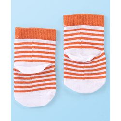 Cute Walk by Babyhug Cotton Knit Anti Bacterial Ankle Length Bear Design Socks Pack of 3 - Multicolour