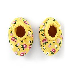 Babyhug Interlock 100% Cotton Knit Cap Mittens & Booties Floral Print Yellow - Diameter 9.5 cm